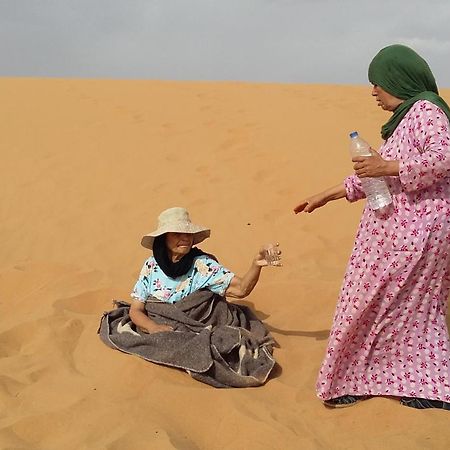 Restcamp Ergchebbi Hotel Merzouga Ngoại thất bức ảnh