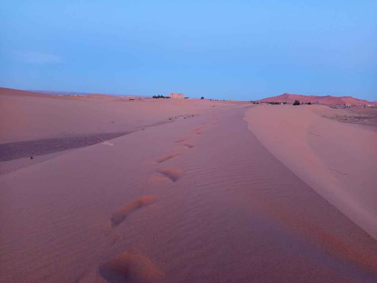 Restcamp Ergchebbi Hotel Merzouga Ngoại thất bức ảnh